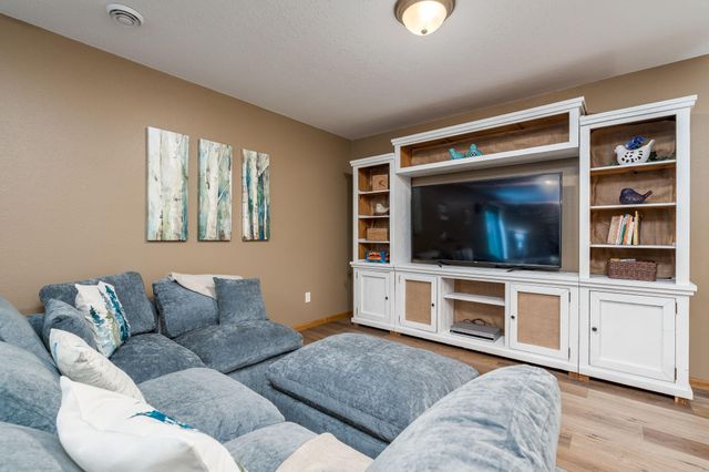 120 Sunburst Circle, Mankato, MN 56001