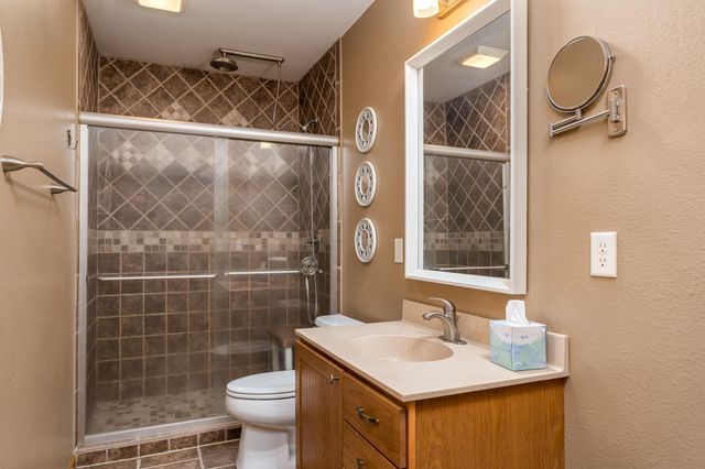 120 Sunburst Circle, Mankato, MN 56001