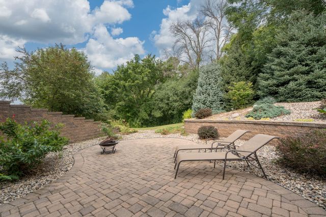 120 Sunburst Circle, Mankato, MN 56001