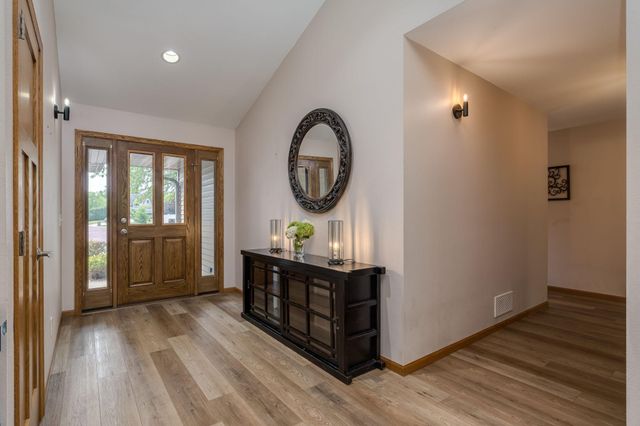 120 Sunburst Circle, Mankato, MN 56001