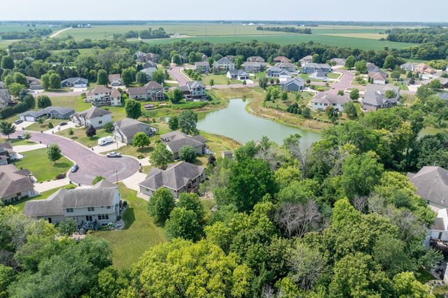 120 Sunburst Circle, Mankato, MN 56001