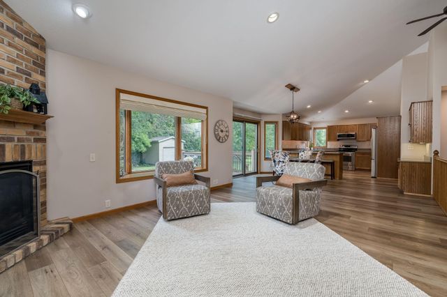120 Sunburst Circle, Mankato, MN 56001