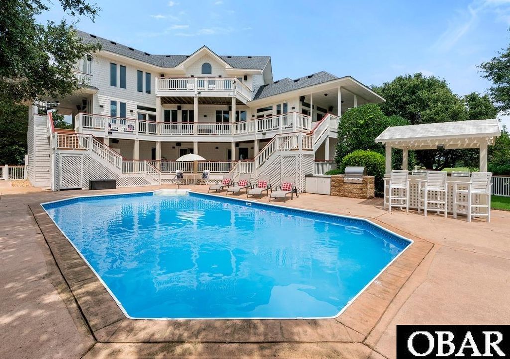 Image 2 of property listing at 565 Live Oak Court, Corolla, NC 27927