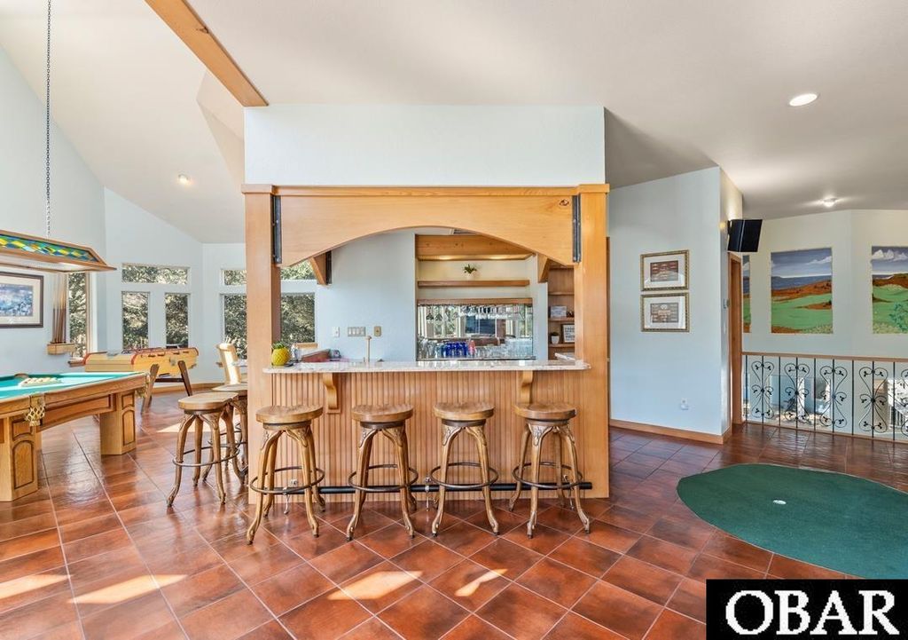 Image 11 of property listing at 565 Live Oak Court, Corolla, NC 27927