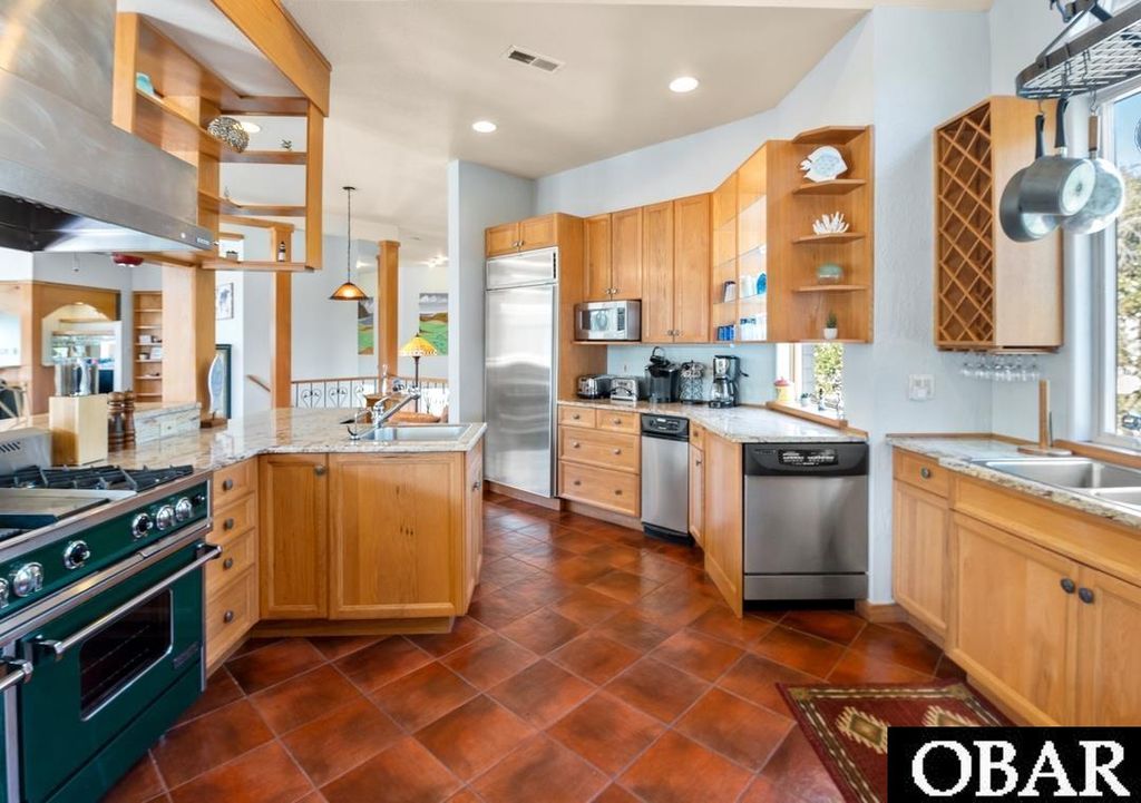 Image 18 of property listing at 565 Live Oak Court, Corolla, NC 27927