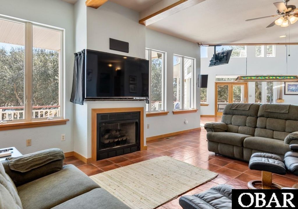 Image 23 of property listing at 565 Live Oak Court, Corolla, NC 27927