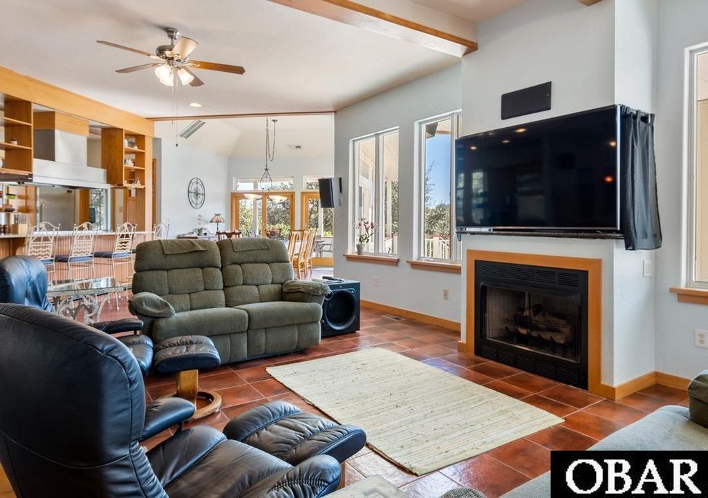 Image 24 of property listing at 565 Live Oak Court, Corolla, NC 27927