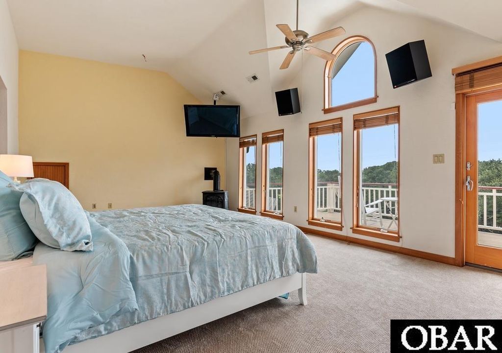 Image 29 of property listing at 565 Live Oak Court, Corolla, NC 27927