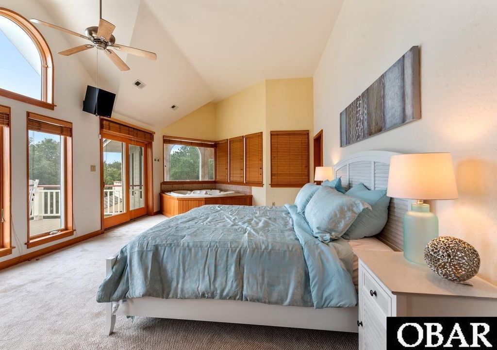 Image 30 of property listing at 565 Live Oak Court, Corolla, NC 27927