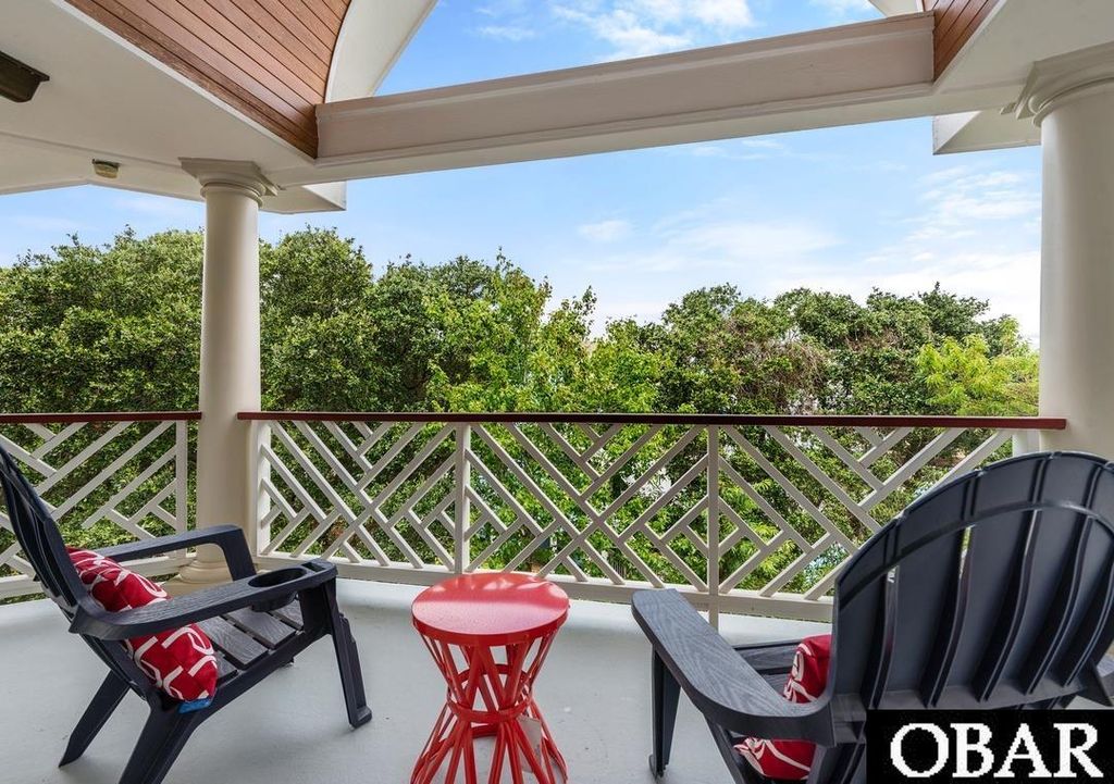 Image 35 of property listing at 565 Live Oak Court, Corolla, NC 27927