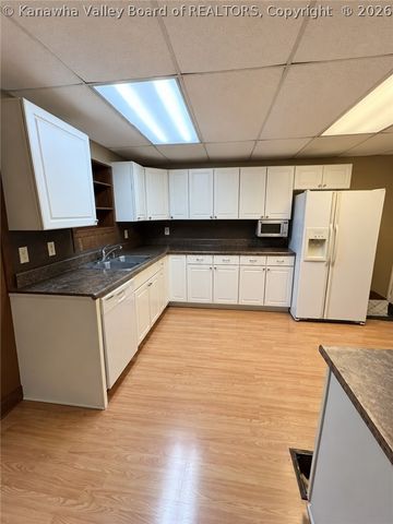 920 E Park Avenue, Fairmont, WV 26554