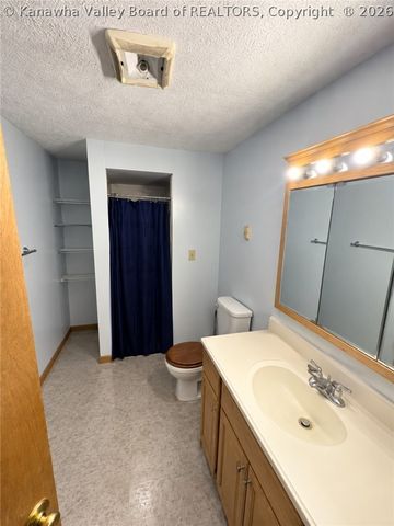 920 E Park Avenue, Fairmont, WV 26554