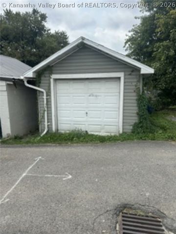 920 E Park Avenue, Fairmont, WV 26554