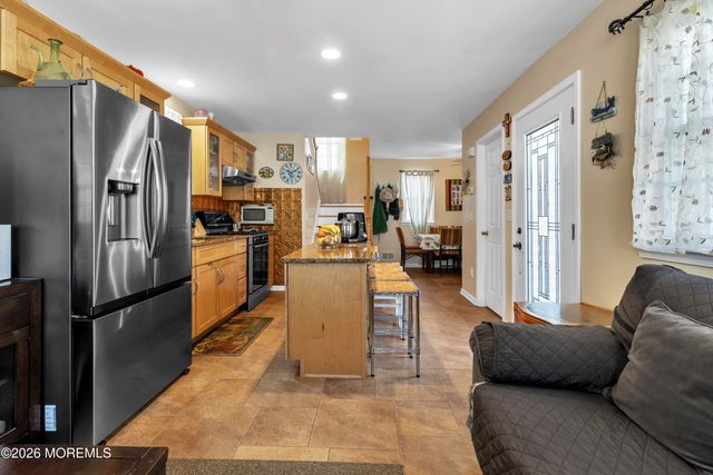 46 W Rutherford Lane, Lavallette, NJ 08735