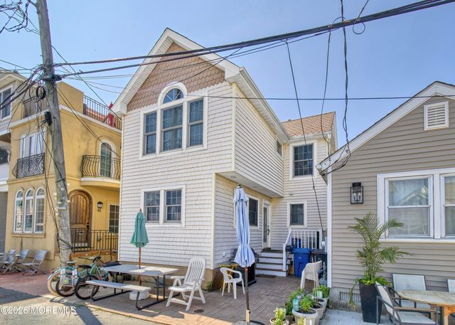46 W Rutherford Lane, Lavallette, NJ 08735