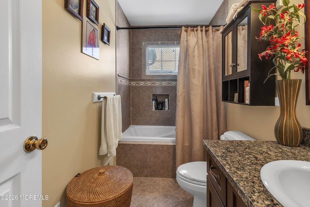 46 W Rutherford Lane, Lavallette, NJ 08735