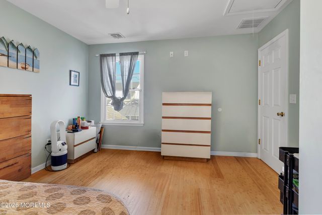 46 W Rutherford Lane, Lavallette, NJ 08735
