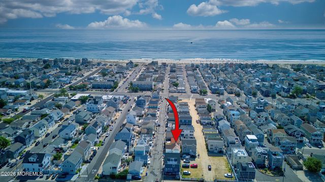 46 W Rutherford Lane, Lavallette, NJ 08735