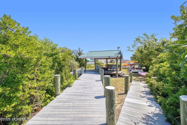 46 W Rutherford Lane, Lavallette, NJ 08735