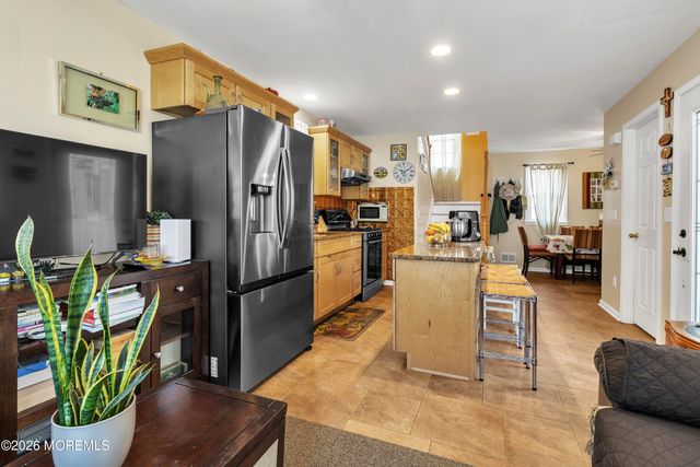 46 W Rutherford Lane, Lavallette, NJ 08735