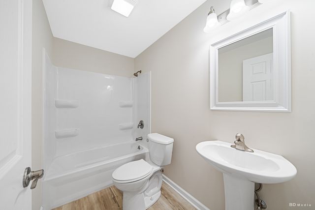 15320 Harding Avenue, Midlothian, IL 60445