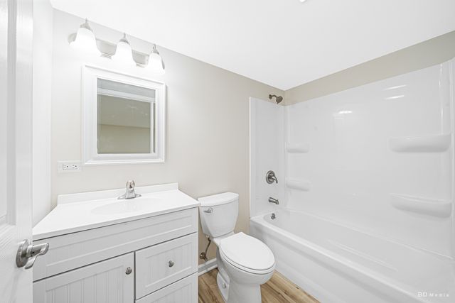 15320 Harding Avenue, Midlothian, IL 60445