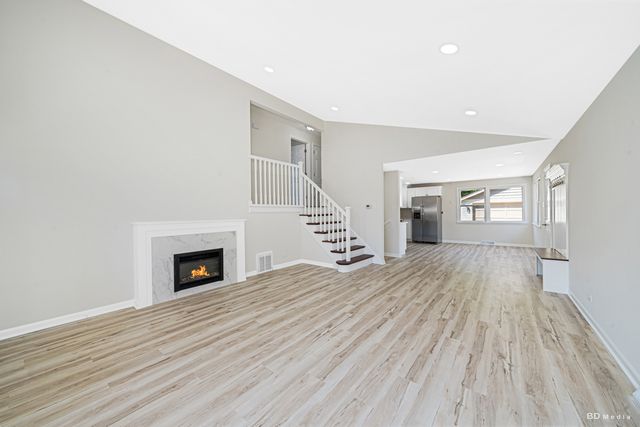 15320 Harding Avenue, Midlothian, IL 60445
