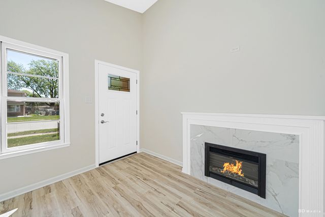 15320 Harding Avenue, Midlothian, IL 60445