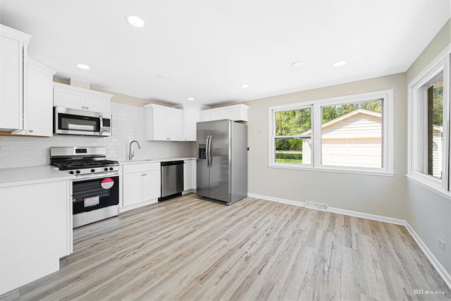 15320 Harding Avenue, Midlothian, IL 60445