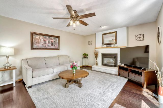 1412 Rushmore Crescent, Burnsville, MN 55306