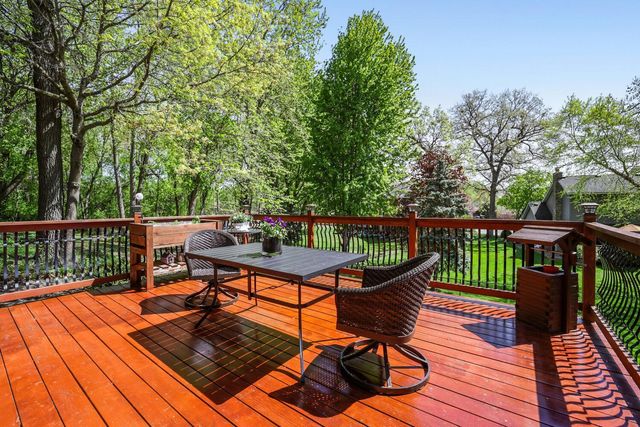 1412 Rushmore Crescent, Burnsville, MN 55306