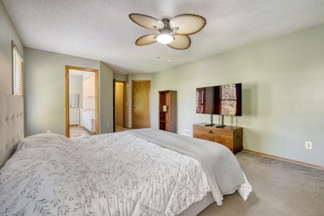 1412 Rushmore Crescent, Burnsville, MN 55306