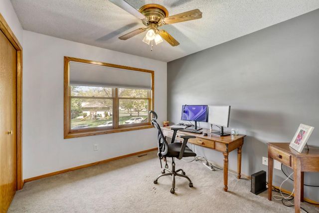 1412 Rushmore Crescent, Burnsville, MN 55306