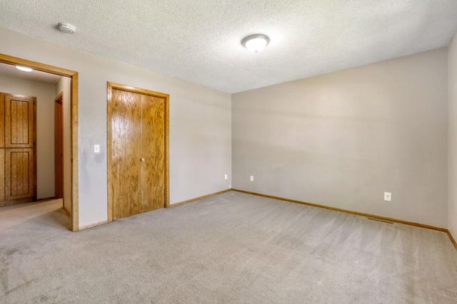 1412 Rushmore Crescent, Burnsville, MN 55306
