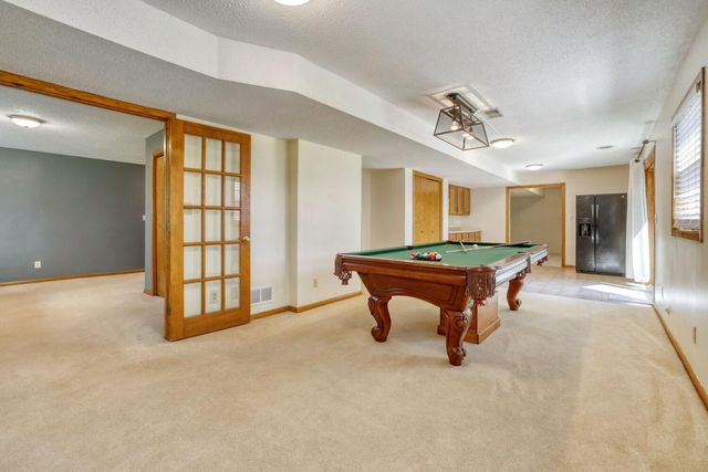 1412 Rushmore Crescent, Burnsville, MN 55306