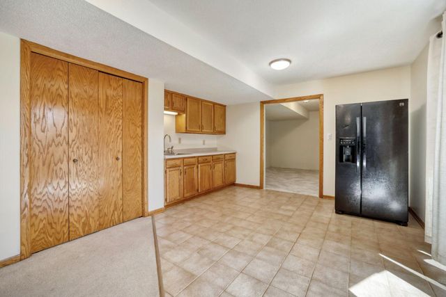 1412 Rushmore Crescent, Burnsville, MN 55306