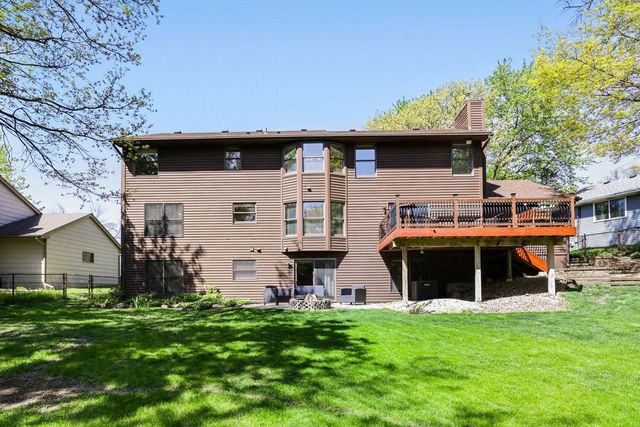 1412 Rushmore Crescent, Burnsville, MN 55306