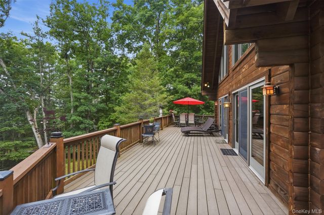 43 Goldring Drive, Highland Lake, NY 12743