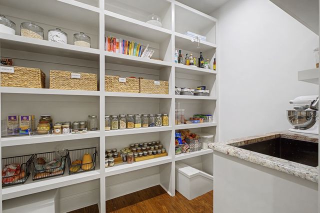 7100 Marsh Hawk Ct, Arrington, TN 37014