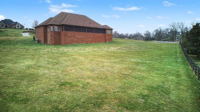 7100 Marsh Hawk Ct, Arrington, TN 37014