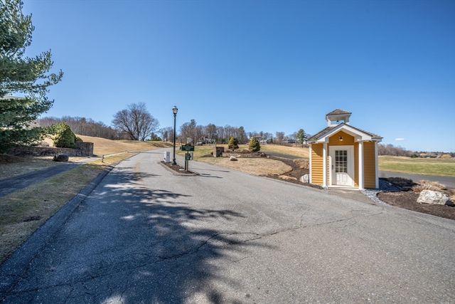 2 Gableview Lane, Southwick, MA 01077