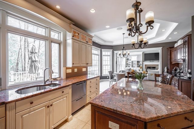 2 Gableview Lane, Southwick, MA 01077