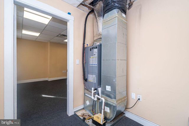 12 CAREY ST, Baltimore, MD 21223