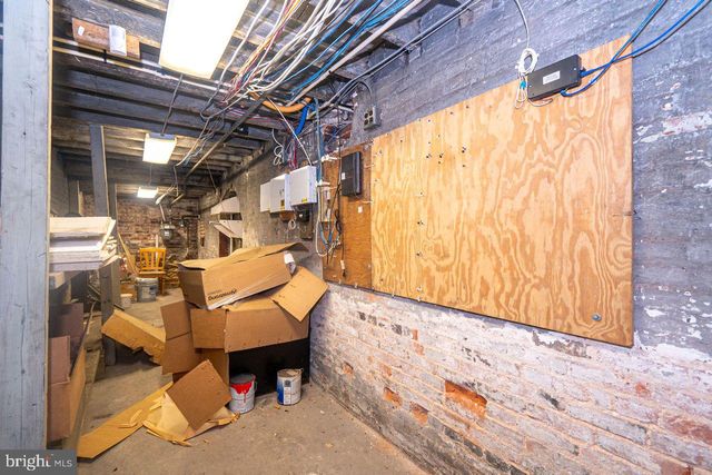 12 CAREY ST, Baltimore, MD 21223