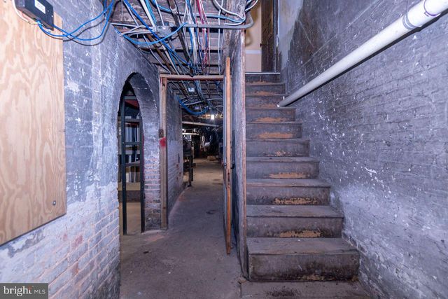 12 CAREY ST, Baltimore, MD 21223