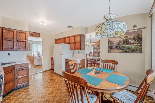 21 Page Drive, Hicksville, NY 11801