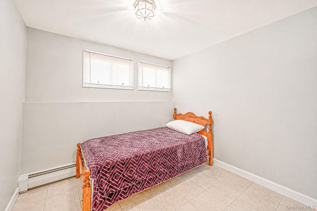 21 Page Drive, Hicksville, NY 11801