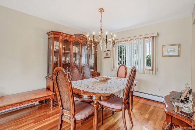 21 Page Drive, Hicksville, NY 11801