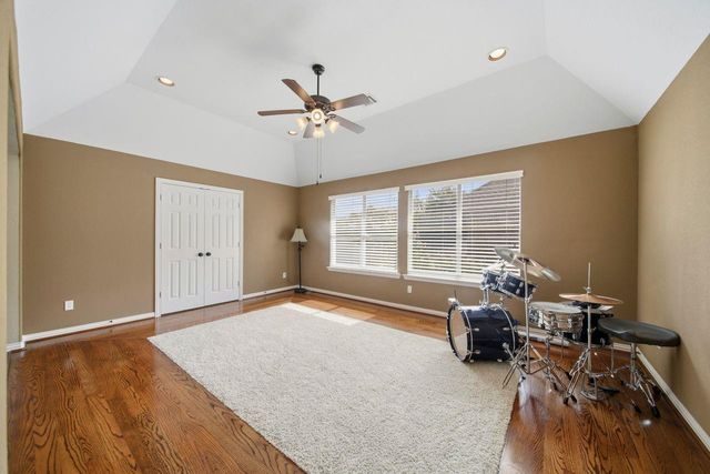 7415 Dresden Avenue, Sugar Land, TX 77479