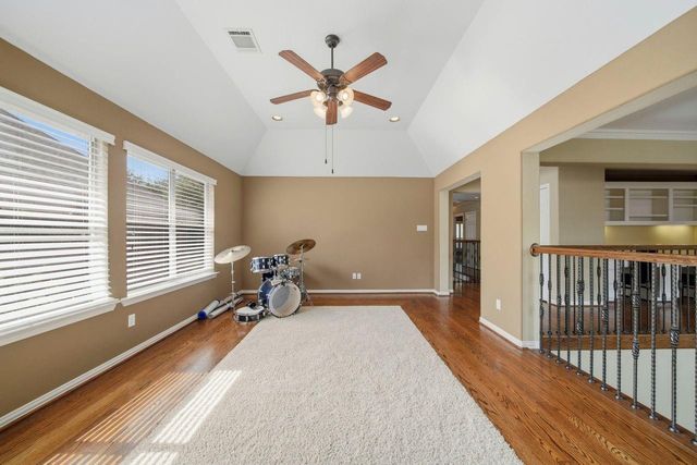 7415 Dresden Avenue, Sugar Land, TX 77479